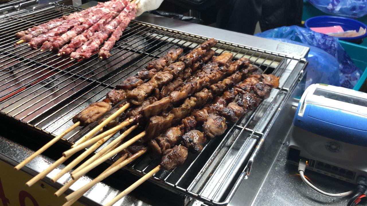 2025 Dongdaemun Night Market Visit! - Enjoy all the attractions from lively DDP night market!